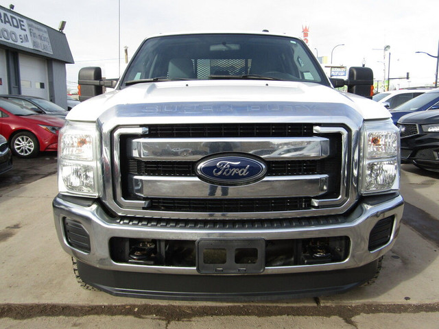  2012 Ford F-350 XLT 4WD CREW CAB 6.2L in Cars & Trucks in Calgary - Image 4