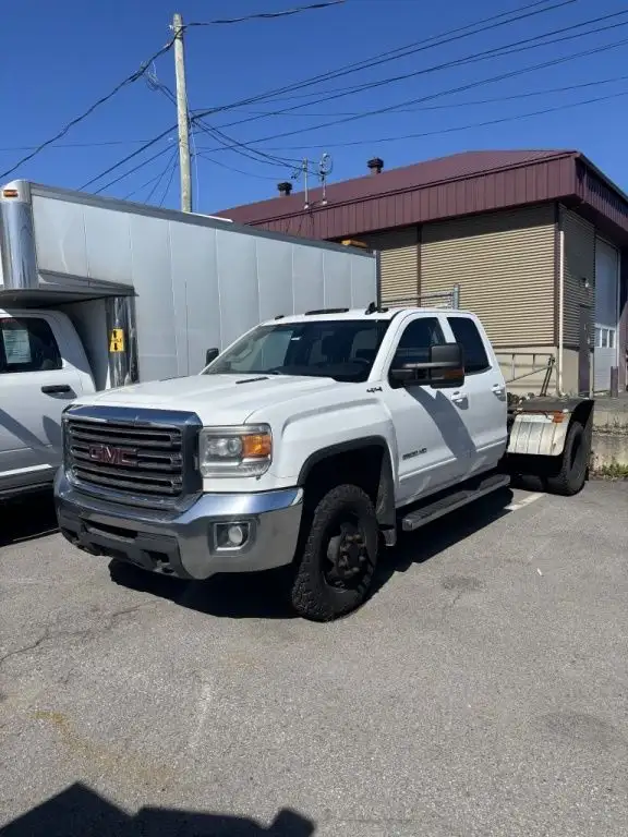 2016 GMC Sierra 3500HD SLE in Cars & Trucks in Laval / North Shore - Image 4