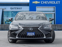 Presenting the 2025 Lexus ES 300h, a masterful blend of elegance and efficiency. This sedan captivat... (image 1)