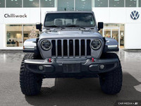 NACTOY 2020 North American Truck of the Year. This Jeep Gladiator boasts a Regular Unleaded V-6 3.6... (image 7)