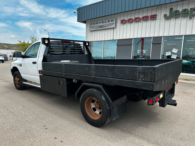 2010 Dodge Ram 3500 HD Chassis ST/SLT in Cars & Trucks in Calgary - Image 2