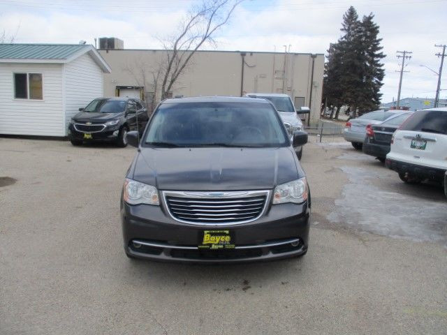 2015 Chrysler Town & Country Touring in Cars & Trucks in Winnipeg - Image 2