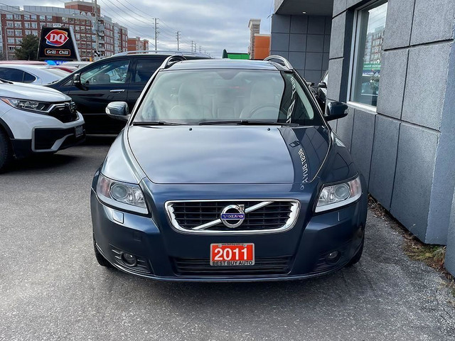  2011 Volvo V50 T5|LEATHER|SUNROOF|ALLOYS in Cars & Trucks in City of Toronto - Image 2