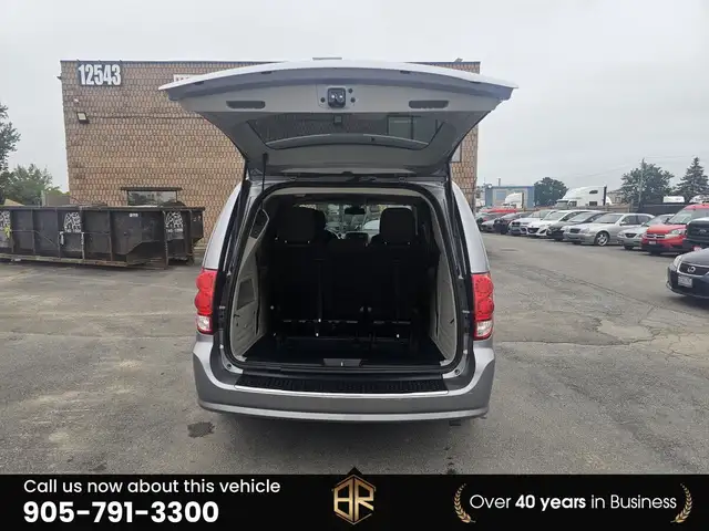 2020 Dodge Grand Caravan No Accidents Reported | SXT | Stow & Go in Cars & Trucks in Mississauga / Peel Region - Image 11