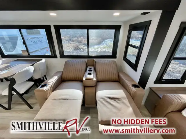 2025 FOREST RIVER SALEM HEMISPHERE 271RL in Travel Trailers & Campers in Hamilton - Image 16
