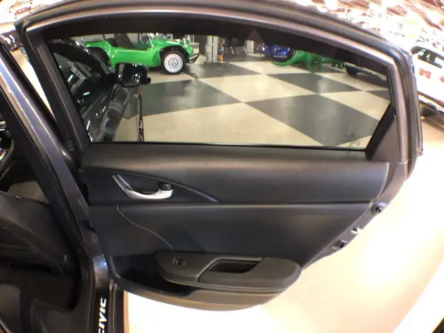 2020 Honda Civic SPORT AUTO SUNROOF B/SPOT L/ASSIST CARPLAY CAME in Cars & Trucks in City of Toronto - Image 30