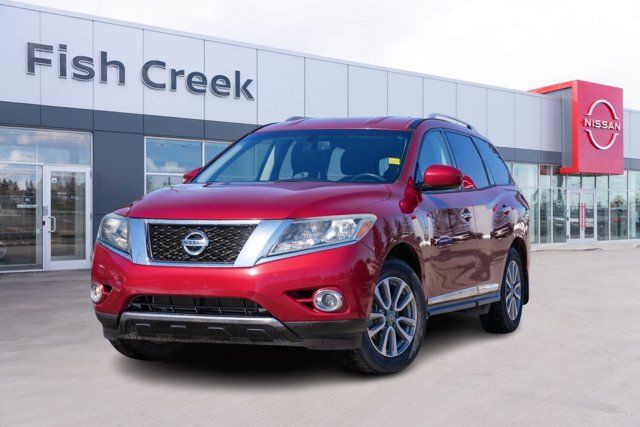 2015 Nissan Pathfinder SL | No Accidents | Low KM's | Dealer in Cars & Trucks in Calgary