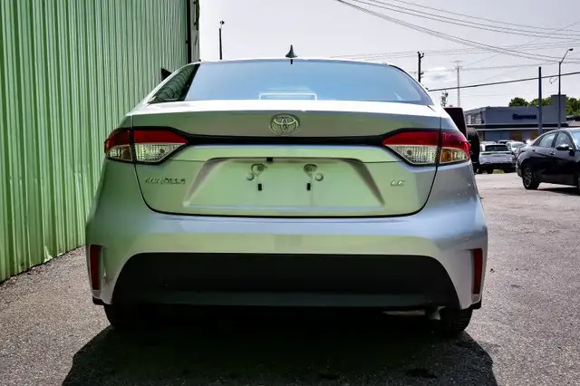 2024 Toyota Corolla LE • LOW MILEAGE • HEATED SEATS • LANE KEEP dans Autos et camions dans Kingston - Image 6