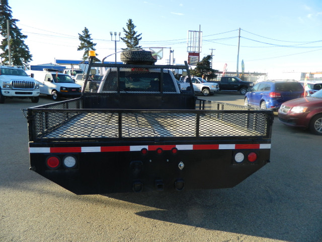2017 Chevrolet Silverado 3500HD DURAMAX  DIESEL/ FLAT DECK 131 0 in Cars & Trucks in Edmonton - Image 4