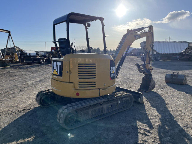 2019 Caterpillar 3.5 Ton Mini Excavator 303.5E2 in Heavy Equipment in Calgary - Image 3