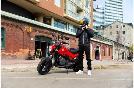 Navi in Street, Cruisers & Choppers in Edmonton - Image 16