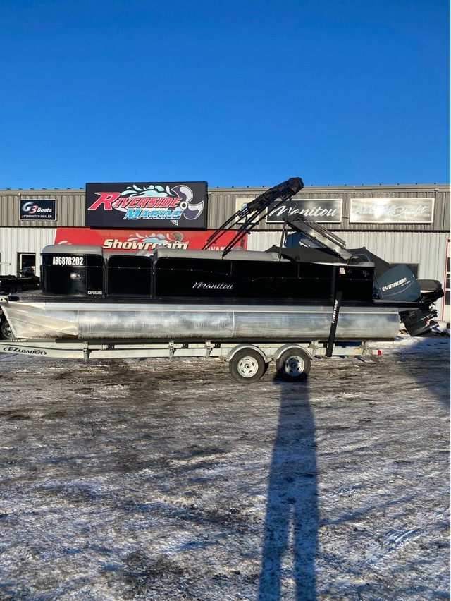 2019 Manitou 23 OASIS VP EVINRUDE 150 TRAILER in Powerboats & Motorboats in St. Albert - Image 3