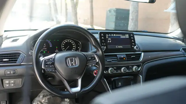 2020 Honda Accord Hybrid Base, Apple Carplay, Backup Camera, All in Cars & Trucks in Mississauga / Peel Region - Image 17