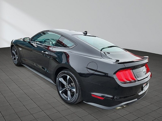 2022 Ford Mustang GT Premium in Cars & Trucks in Bedford - Image 2