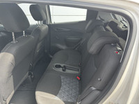 Chevrolet Spark LS à hayon 4 portes Manuel Tissu A/C Caméra recul 2021 à vendreJAMAIS ACCIDENTÉ!! Si... (image 7)
