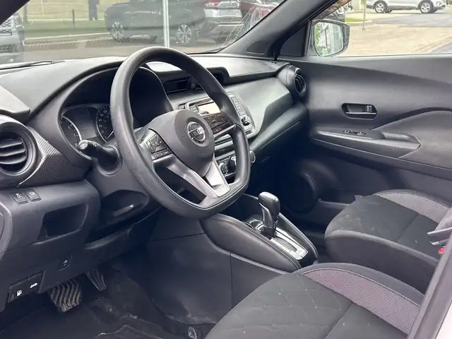 2019 Nissan Kicks S FWD - AIR CONDITIONING / BACK UP CAMERA in Cars & Trucks in Calgary - Image 13