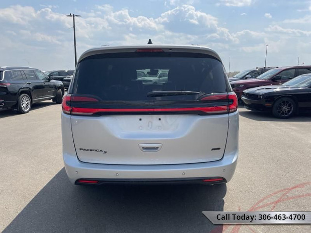 2023 Chrysler Pacifica TOURING L in Cars & Trucks in Saskatoon - Image 4