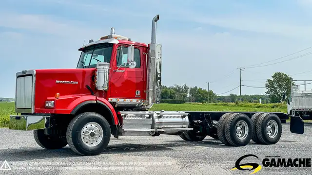 2013 WESTERN STAR 4900SA DAY CAB & CHASSIS FRAME in Heavy Trucks in Chilliwack - Image 4