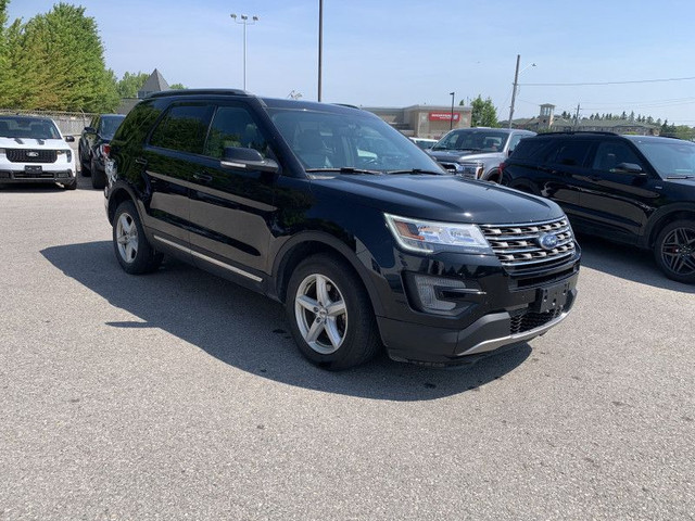 2017 Ford Explorer XLT - Leather/Roof/Heated Seats + More!!! in Cars & Trucks in Kawartha Lakes - Image 3