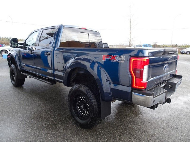 2017 Ford Super Duty F-350 SRW Lariat FX4 Diesel/6" Lift, 37" Fa in Cars & Trucks in Delta/Surrey/Langley - Image 3