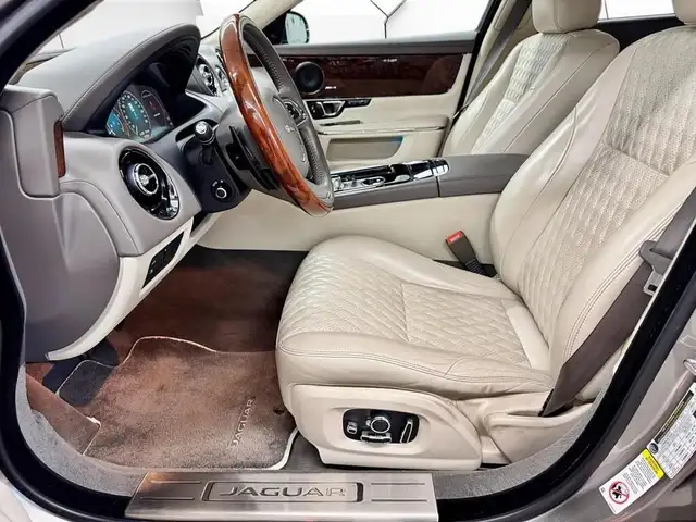 2017 Jaguar XJ Portfolio AWD / Jamais Accidenté in Cars & Trucks in Thetford Mines - Image 12