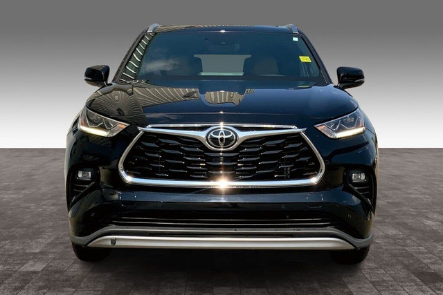 2022 Toyota Highlander PLATINUM AWD in Cars & Trucks in Strathcona County - Image 3