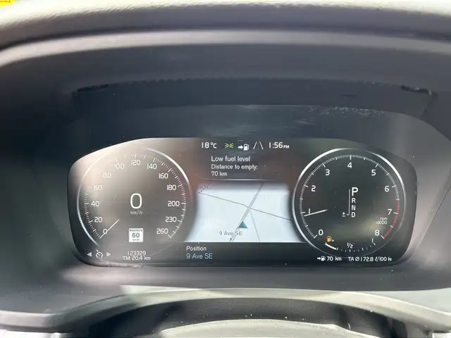 2019 Volvo V60 Cross Country Momentum in Cars & Trucks in Calgary - Image 18