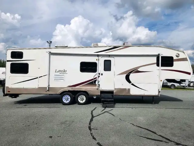 2006 Keystone Laredo 30BH *Lits superposes* in RVs & Motorhomes in Thetford Mines - Image 6
