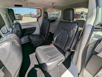 Come Finance this vehicle with us. Apply on our website stonebridgeauto.com 2019 Chrysler Pacifica T... (image 9)