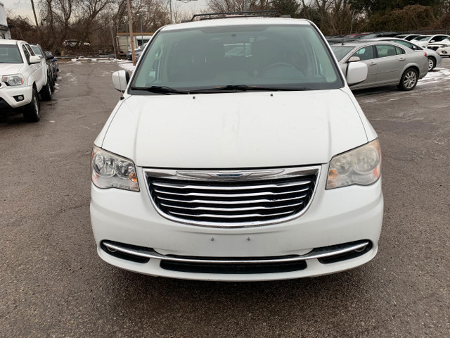 2014 Chrysler Town & Country Touring in Cars & Trucks in City of Toronto - Image 4