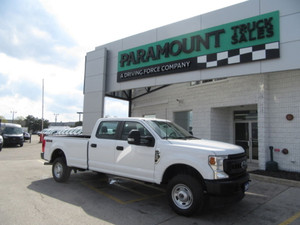 2022 Ford F 250 4X4 CREW CAB WITH 8 FT LONG BOX