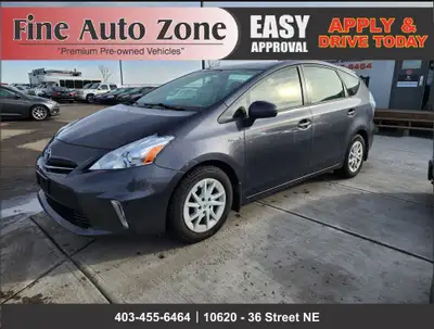 2014 Toyota Prius v Hybrid: Backup Cam*Well Maintained