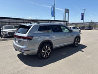 2024 Volkswagen Atlas Execline Silver **LEATHER**, **APPLE CAR PLAY**, **SUNROOF**, 3rd row seats: s... (image 4)