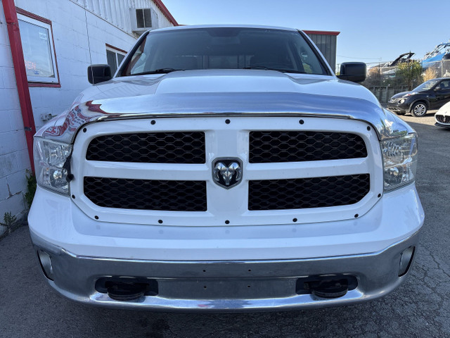 2014 Ram 1500 OUTDOORSMAN | 5.7L HEMI | CLEAN CARFAX | 4X4 | BED in Cars & Trucks in Calgary - Image 3