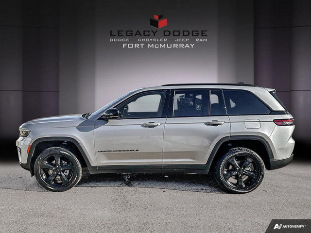 2024 Jeep Grand Cherokee ALTITUDE in Cars & Trucks in Fort McMurray - Image 3