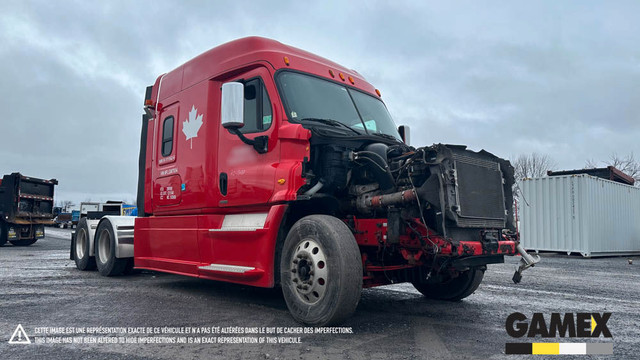 2015 FREIGHTLINER CASCADIA CAMION HIGHWAY ACCIDENTE in Heavy Trucks in Longueuil / South Shore - Image 4