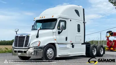 Heavy truck - # STOCK: C-31715 2016 FREIGHTLINER CASCADIA CA125SLP CAMION CONVENTIONNEL AVEC COUCHET...