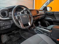 À voir! / Come see it! TRÈS BIEN ÉQUIPÉ / VERY WELL EQUIPPED. Version SR5 4x4 avec Moteur V6 3.5L, S... (image 1)