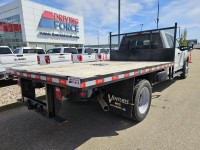 2023 Ford Super Duty F-550 DRW XLT 4WD Crew Cab 203" WB 84" CA, 6.7L V8 Diesel, 12ft Deck, Remote Ke... (image 4)