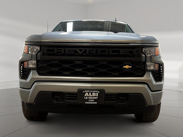 2023 Chevrolet Silverado 1500 CUSTOM CREW CAB 4X4 in Cars & Trucks in Laval / North Shore - Image 2