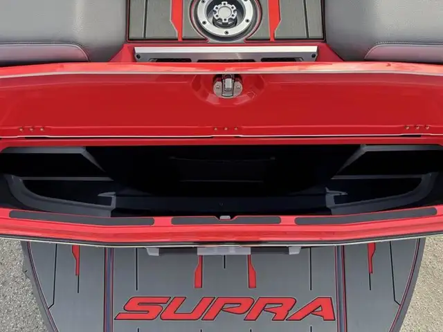 2025 Supra SV 450 in Powerboats & Motorboats in Saskatoon - Image 9