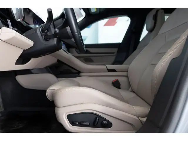 2022 Porsche Taycan 4S Cross Turismo dans Autos et camions dans Ville de Vancouver - Image 26