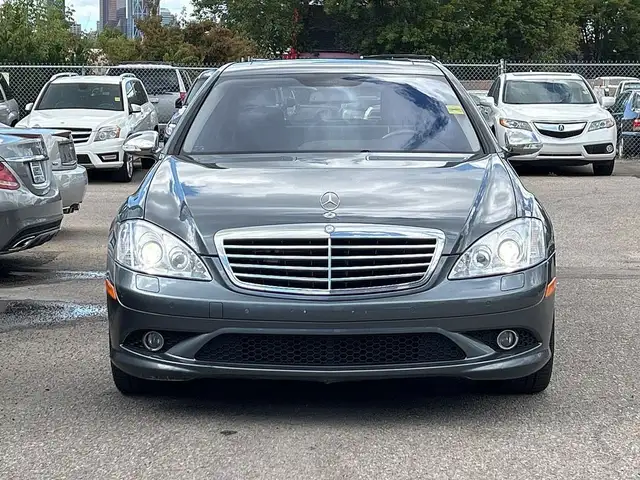 2009 Mercedes-Benz S-Class 5.5L V8 in Cars & Trucks in Calgary - Image 3
