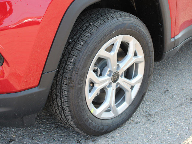 2025 Jeep Compass North 4x4, Remote Start, Heated Seats/Wheel in Cars & Trucks in Calgary - Image 2