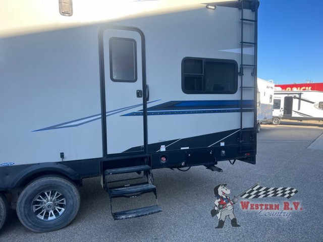 2019 Jayco Octane T32H in Travel Trailers & Campers in Calgary - Image 4