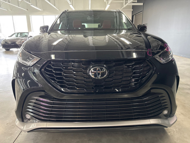 2024 Toyota Highlander XSE NOIR 7 PLACES SIÈGES EN CUIR TOIT OUV in Cars & Trucks in Saint-Jean-sur-Richelieu - Image 3