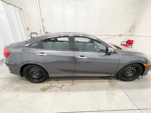 2019 Honda Civic Touring in Cars & Trucks in Lethbridge - Image 4