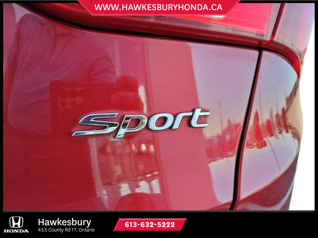 2015 Hyundai Santa Fe Sport 2.4L 4 portes TA for sale in Cars & Trucks in Ottawa - Image 4