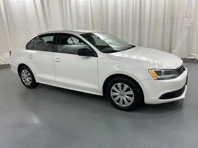 WARRANT: 2 YEARS POWERTRAIN. UNLIMITED KMS. $1000 COVERAGE PER CLAIM. Engine: 4 Cylinder Engine L/10...