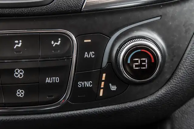 2021 Chevrolet Equinox LT * AWD * Carplay * Climatisation * Bas  in Cars & Trucks in City of Montréal - Image 22